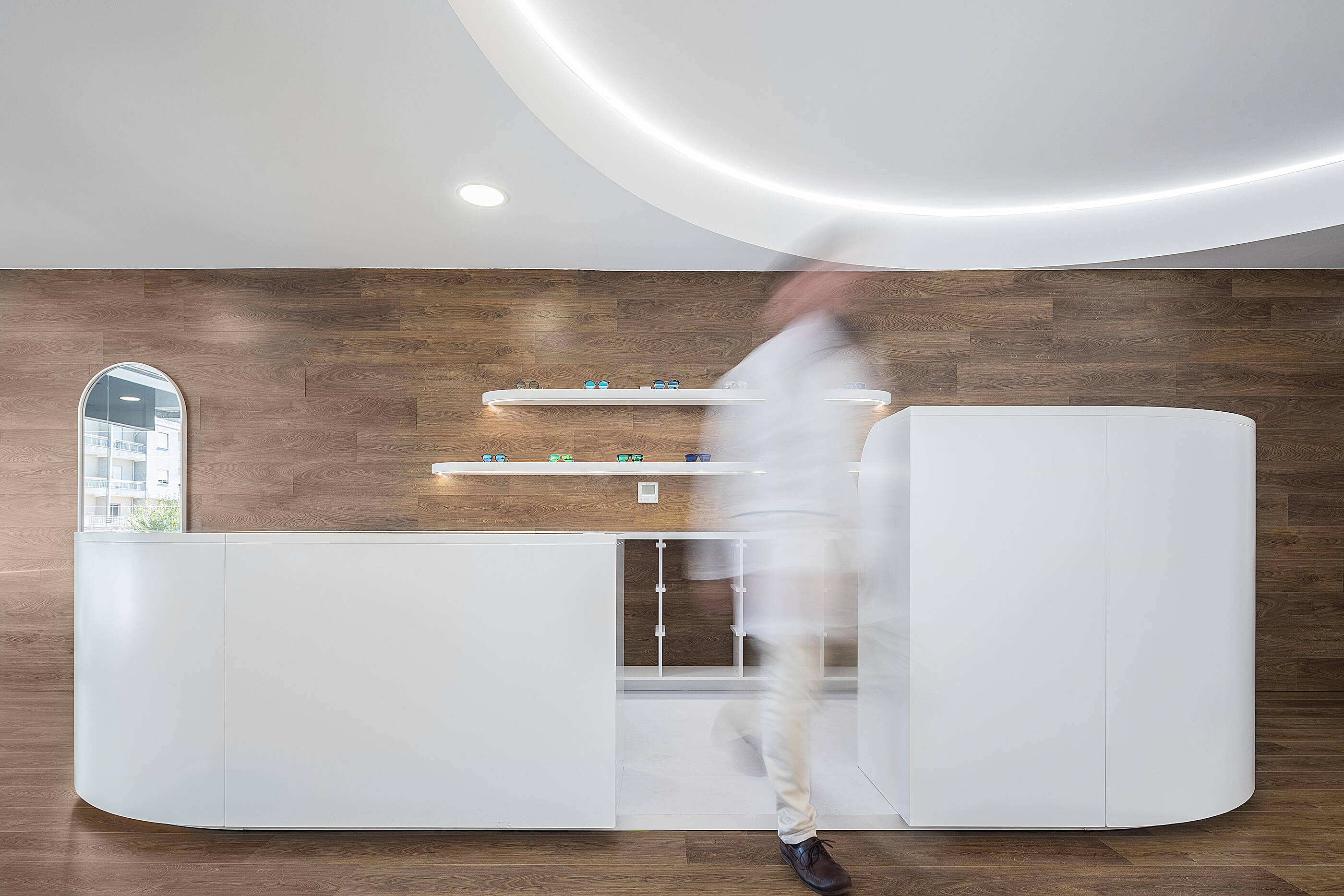 Reportagem Fotografia de arquitectura portuguesa fotografo Ivo tavares studio projecto Óptica Pitães de Tsou Arquitectos