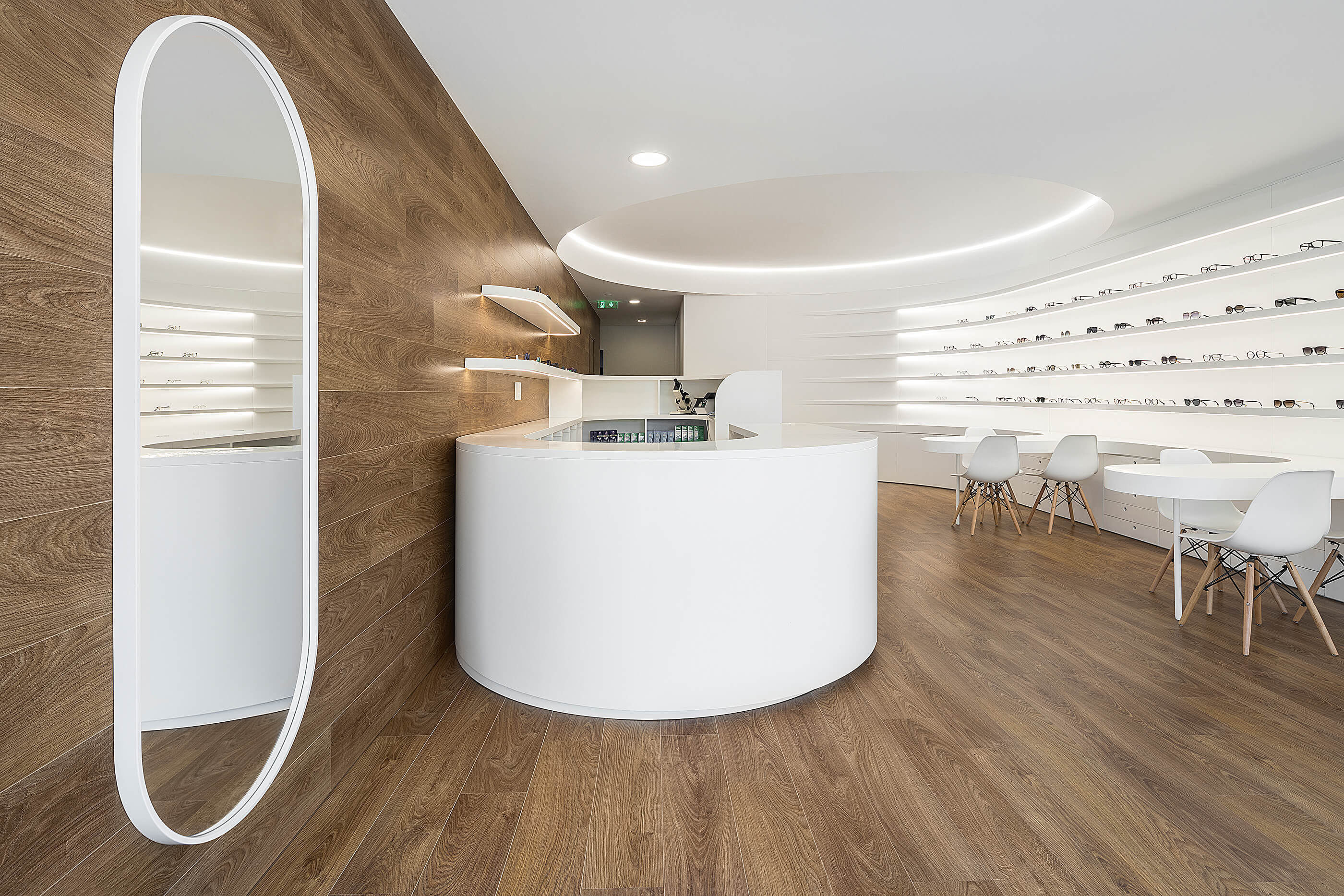 Reportagem Fotografia de arquitectura portuguesa fotografo Ivo tavares studio projecto Óptica Pitães de Tsou Arquitectos
