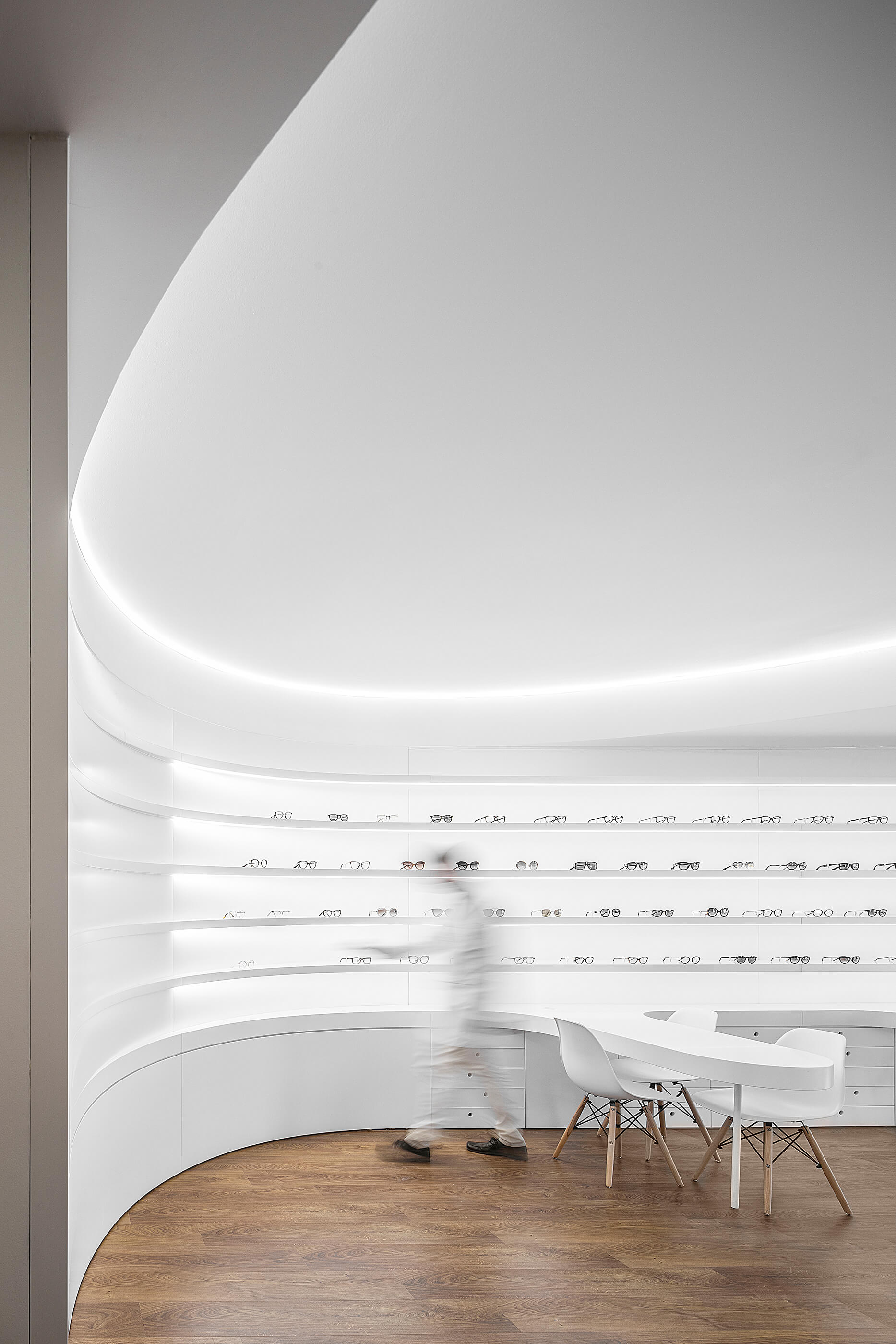 Reportagem Fotografia de arquitectura portuguesa fotografo Ivo tavares studio projecto Óptica Pitães de Tsou Arquitectos