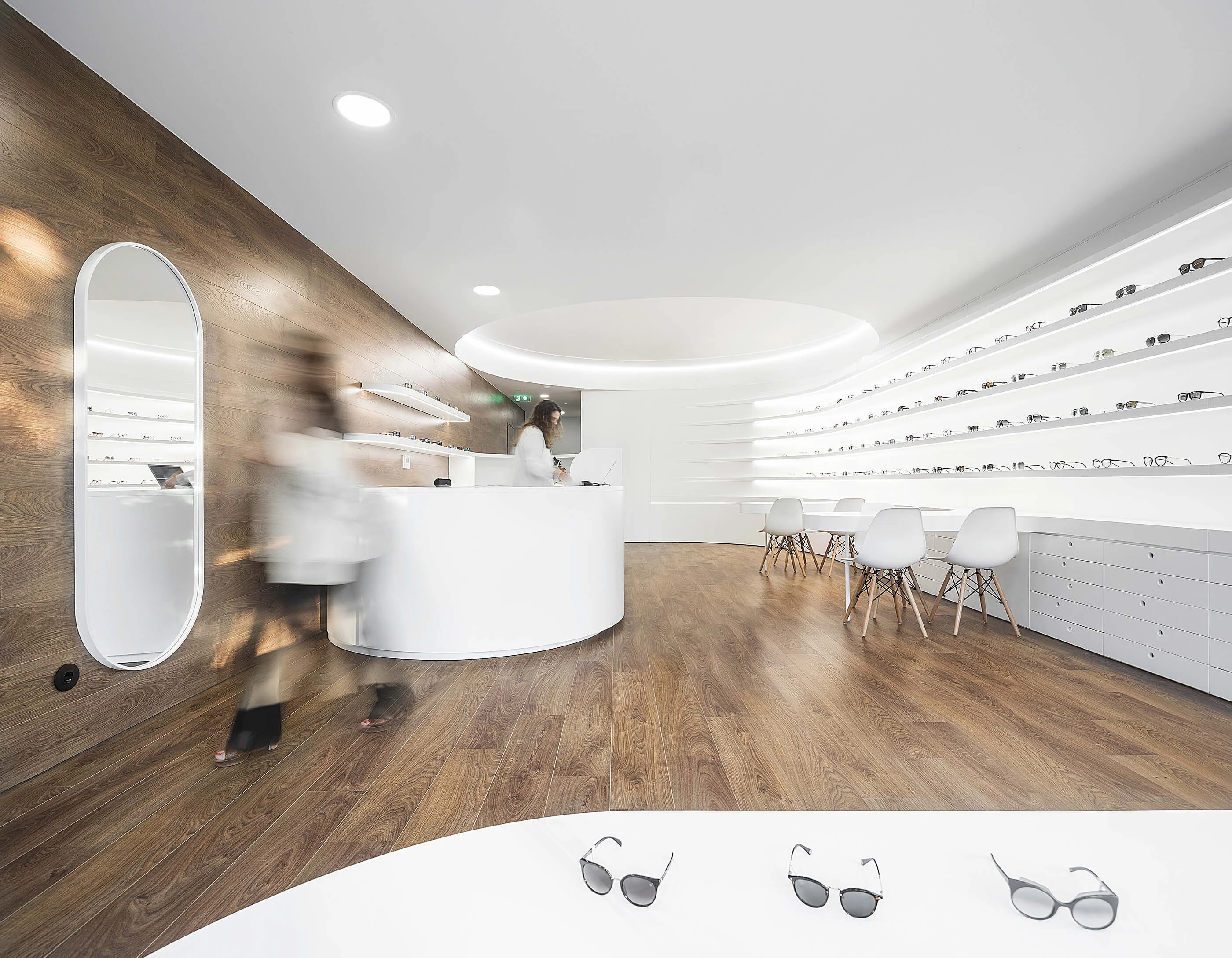 Reportagem Fotografia de arquitectura portuguesa fotografo Ivo tavares studio projecto &Oacute;ptica Pit&atilde;es de Tsou Arquitectos