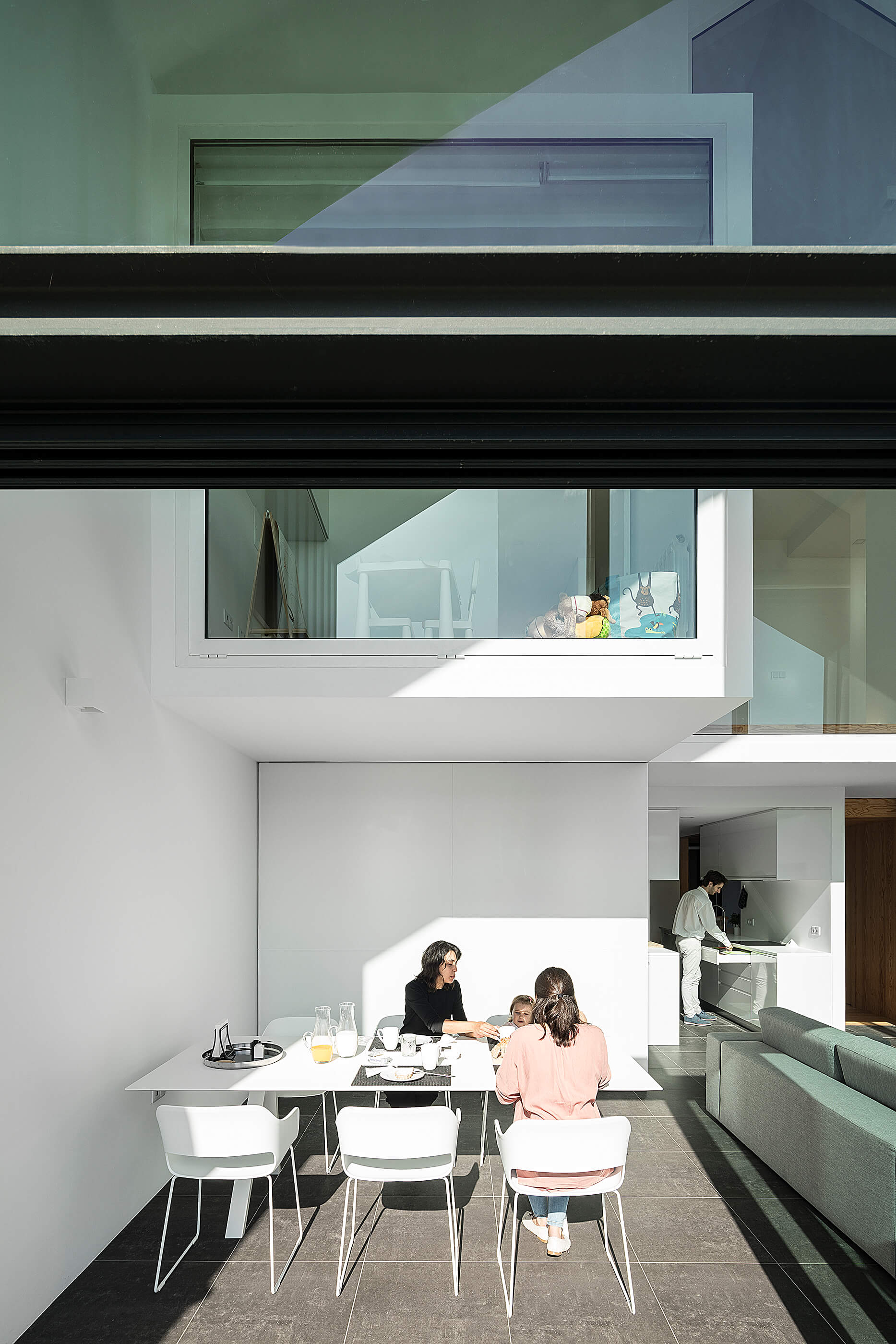 Reportagem Fotografia de arquitectura portuguesa fotografo Ivo tavares studio projecto reabilitação casa do arco do atelier Frari