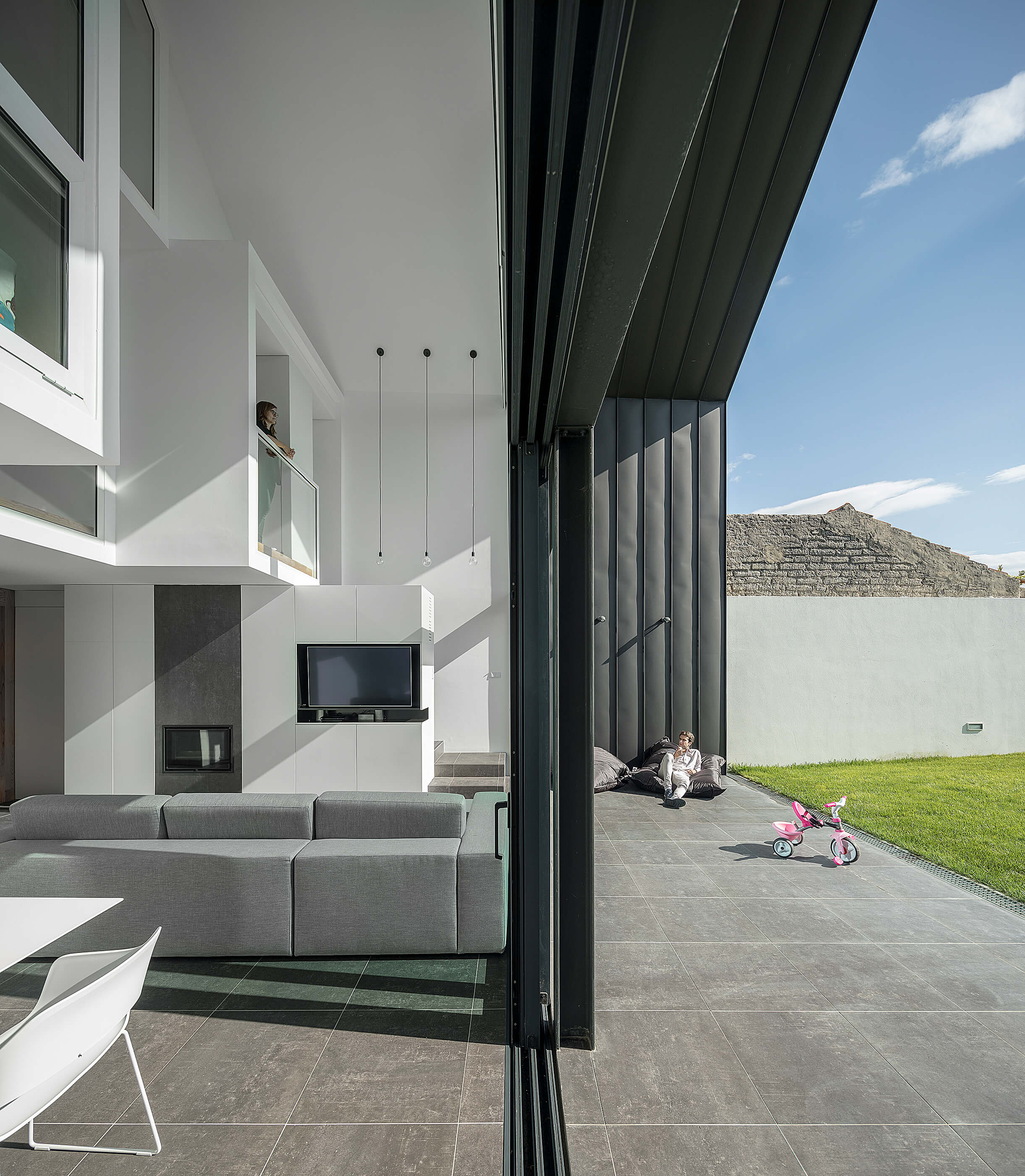 Reportagem Fotografia de arquitectura portuguesa fotografo Ivo tavares studio projecto reabilitação casa do arco do atelier Frari