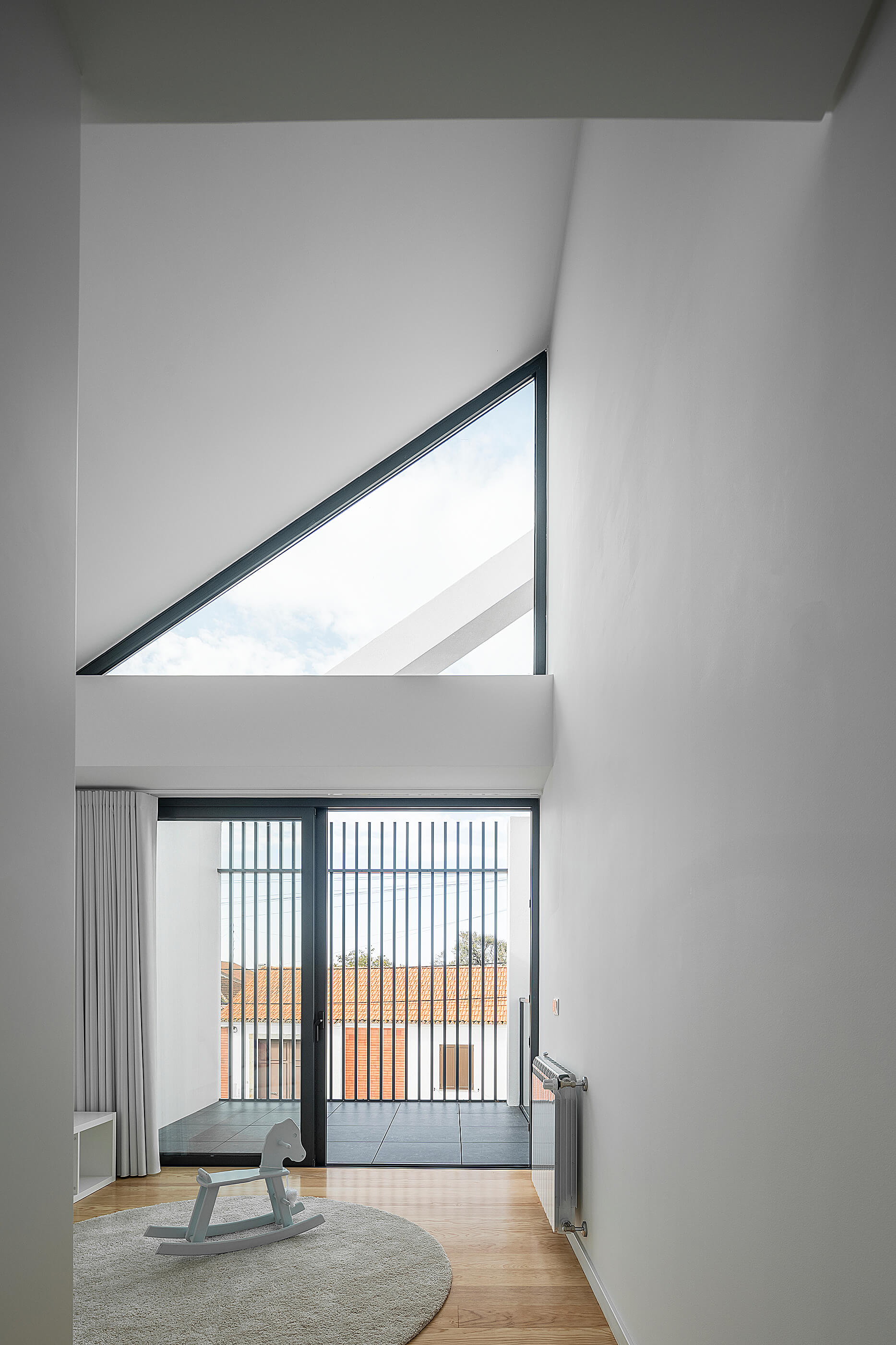 Reportagem Fotografia de arquitectura portuguesa fotografo Ivo tavares studio projecto reabilitação casa do arco do atelier Frari