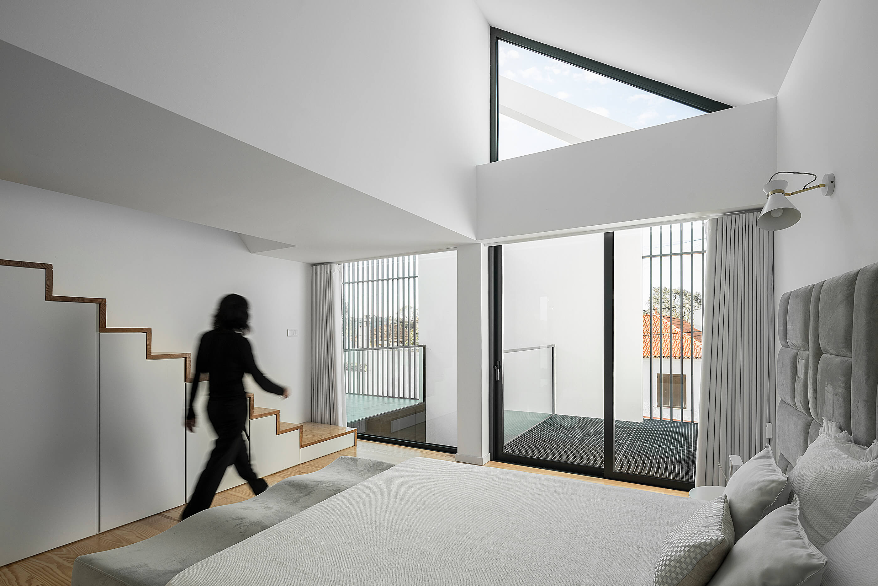 Reportagem Fotografia de arquitectura portuguesa fotografo Ivo tavares studio projecto reabilitação casa do arco do atelier Frari