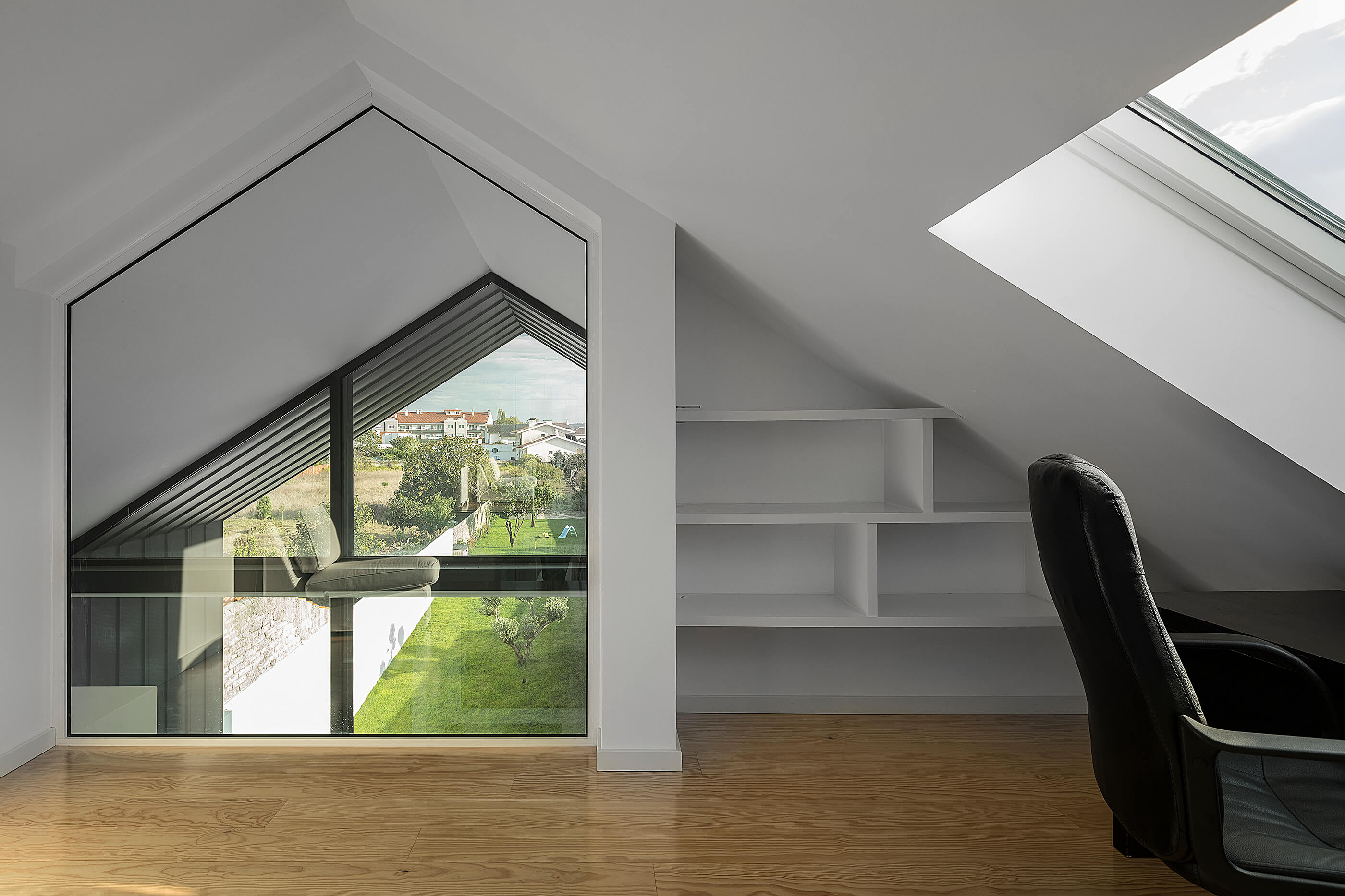 Reportagem Fotografia de arquitectura portuguesa fotografo Ivo tavares studio projecto reabilitação casa do arco do atelier Frari