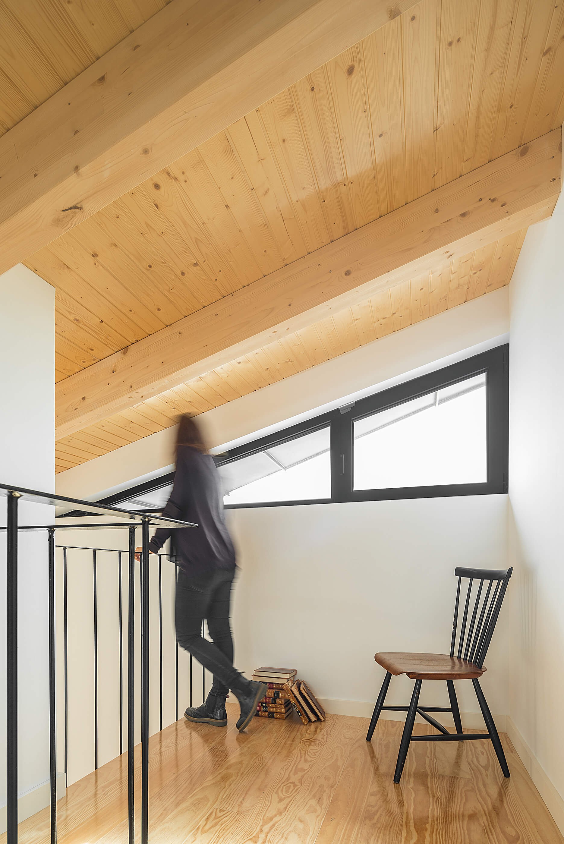 Reportagem Fotografia de arquitectura portuguesa fotografo Ivo tavares studio projecto Casa Santa Marinha de Paulo Moreira Architecture.