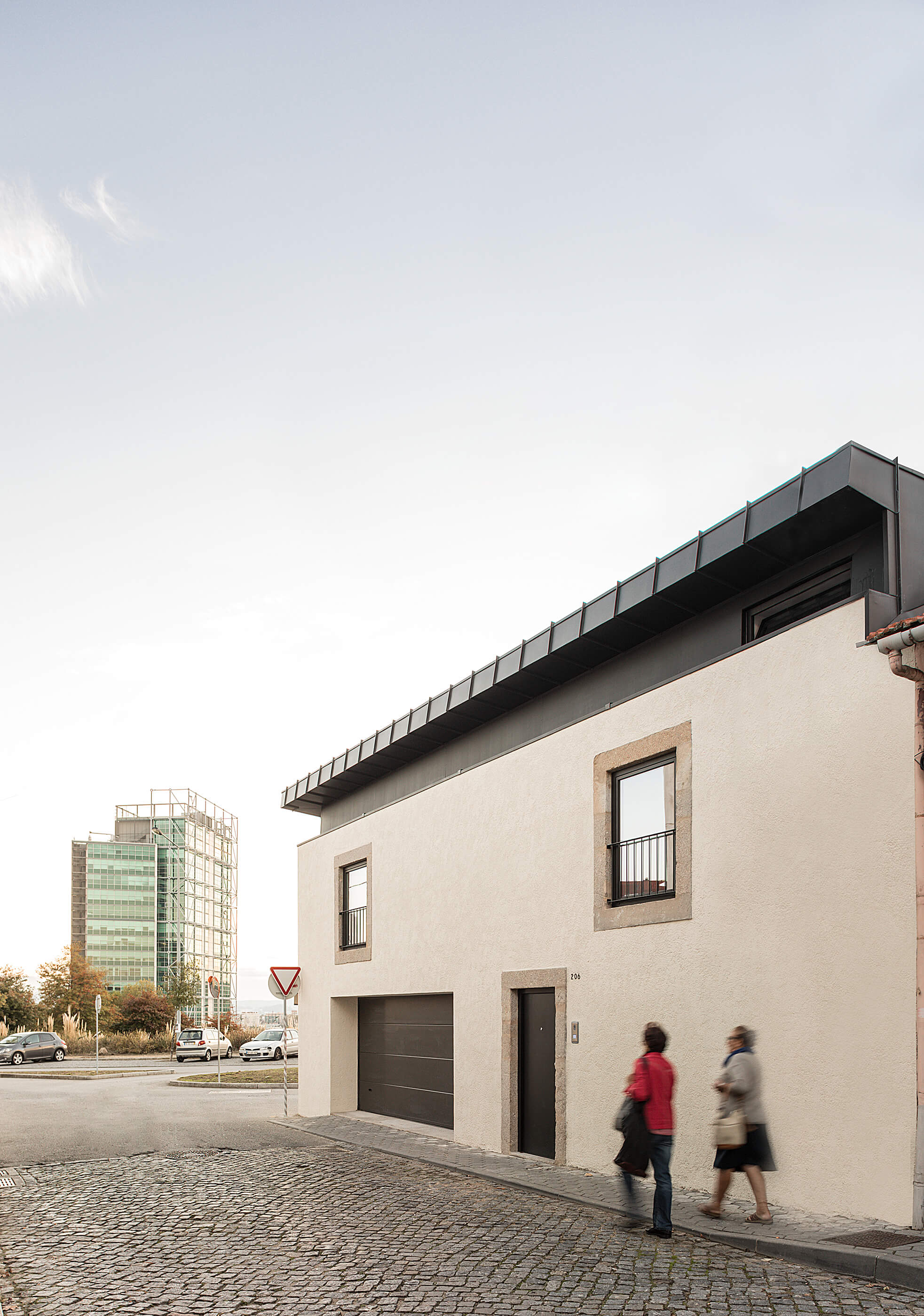 Reportagem Fotografia de arquitectura portuguesa fotografo Ivo tavares studio projecto Casa Santa Marinha de Paulo Moreira Architecture.