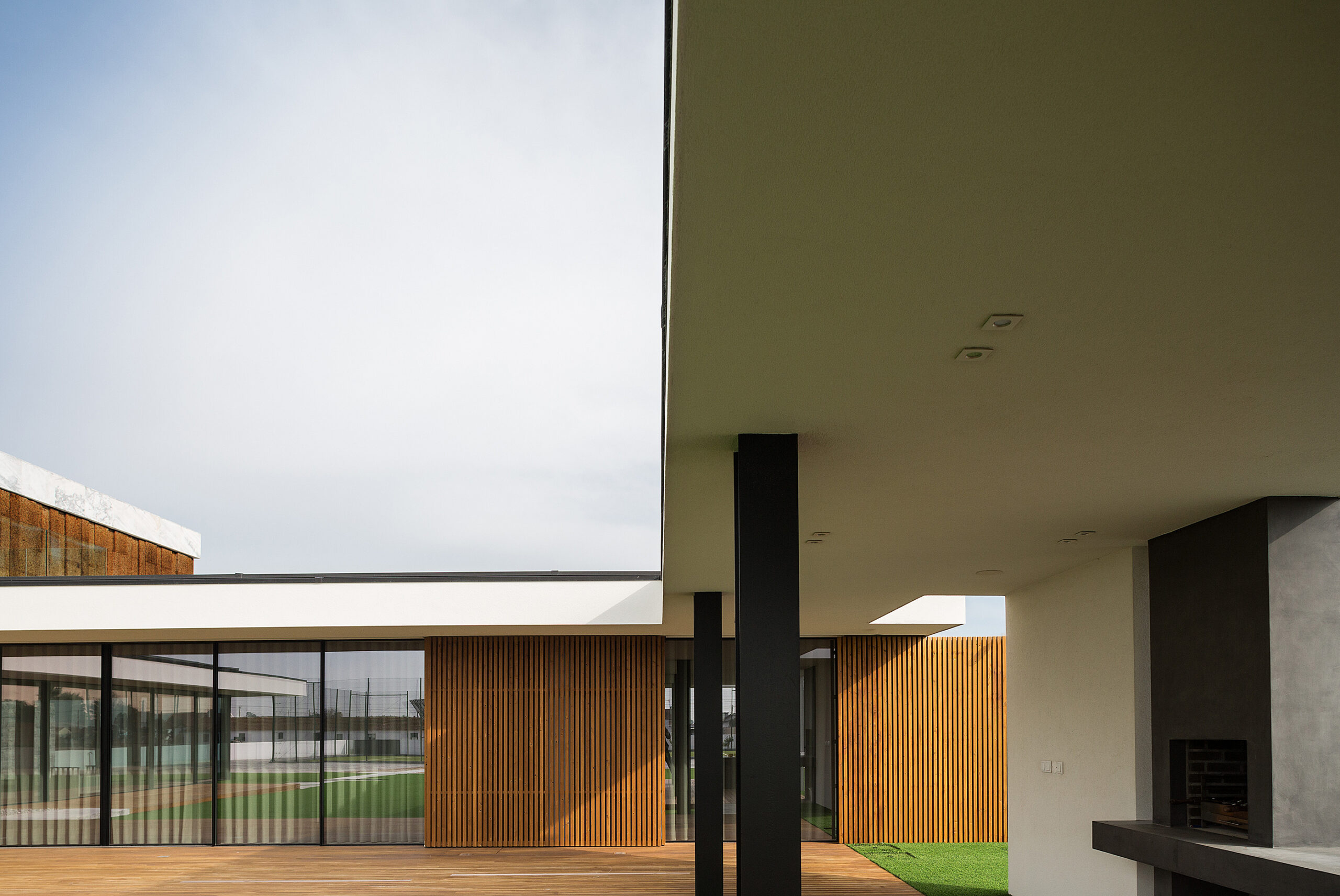 Reportagem Fotografia De Arquitectura Portuguesa Fotografo Ivo Tavares Studio Casa privada do atelier Risco Singular