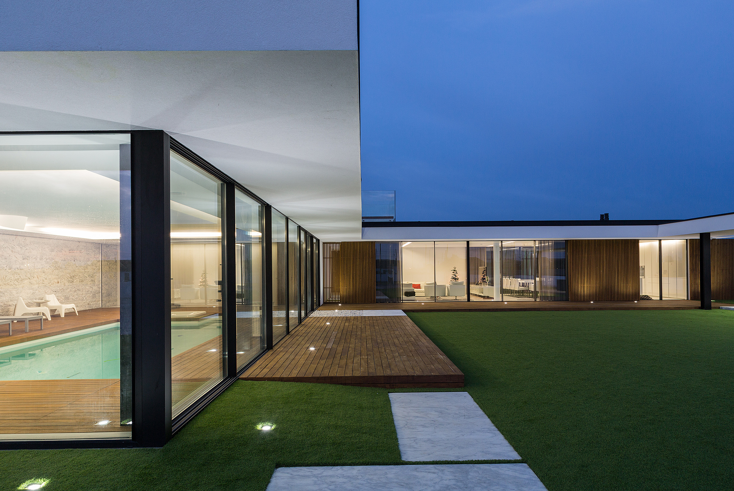 Reportagem Fotografia De Arquitectura Portuguesa Fotografo Ivo Tavares Studio Casa privada do atelier Risco Singular