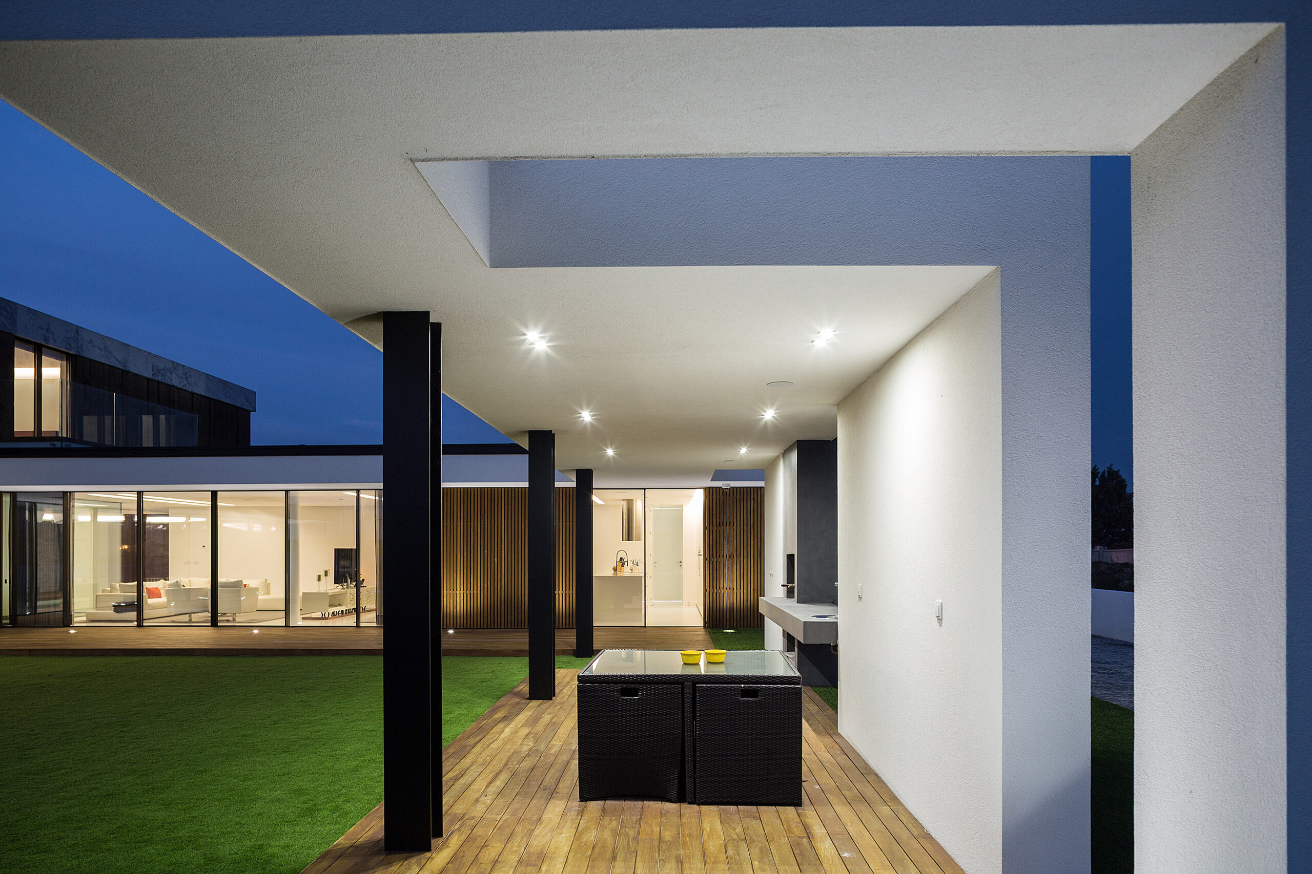 Reportagem Fotografia De Arquitectura Portuguesa Fotografo Ivo Tavares Studio Casa privada do atelier Risco Singular
