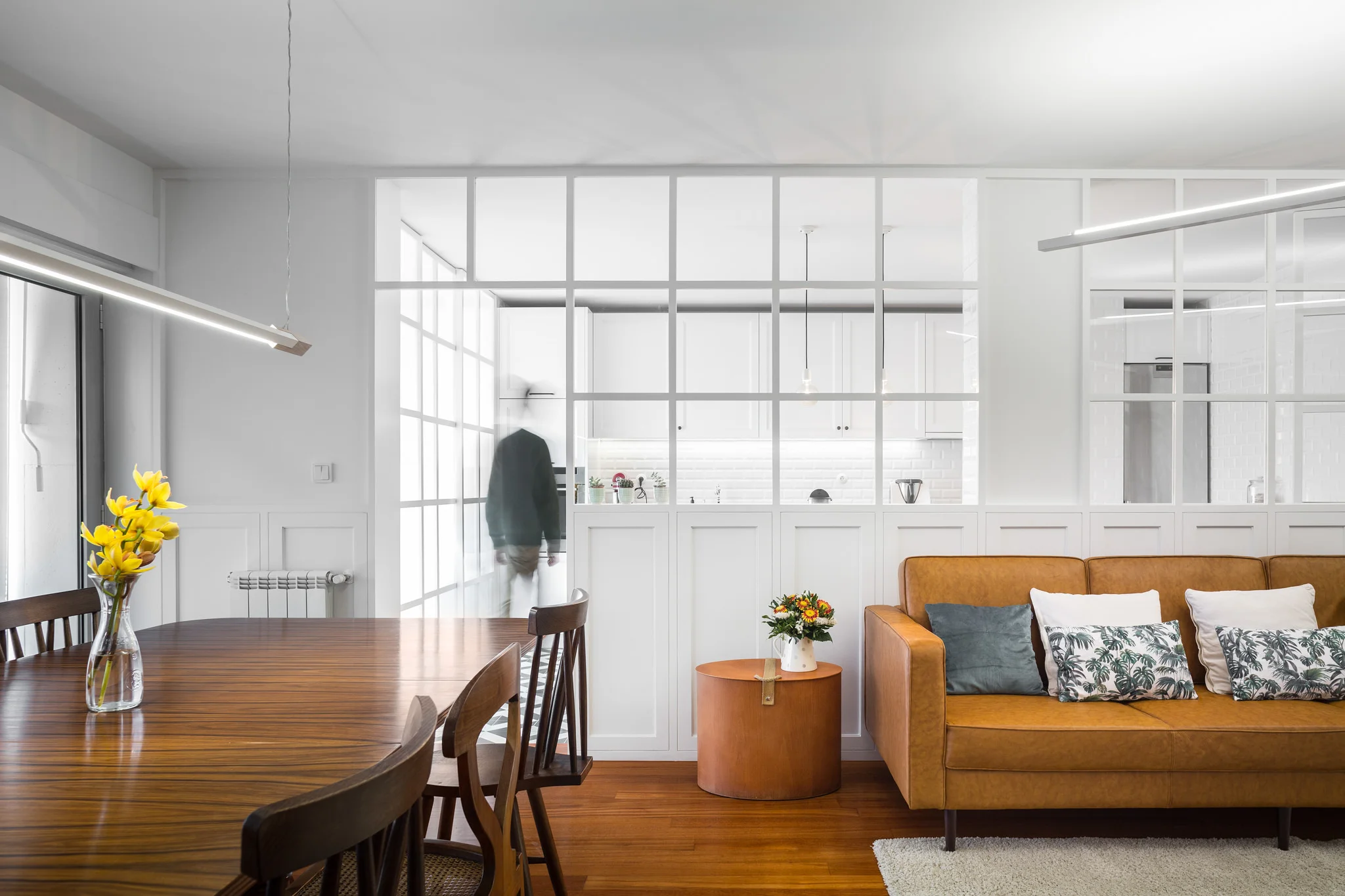 Reportagem Fotografia De Arquitectura Portuguesa Fotografo Ivo Tavares Studio Remodelação Apartamento No Porto Do Arquitecto Ren Ito .