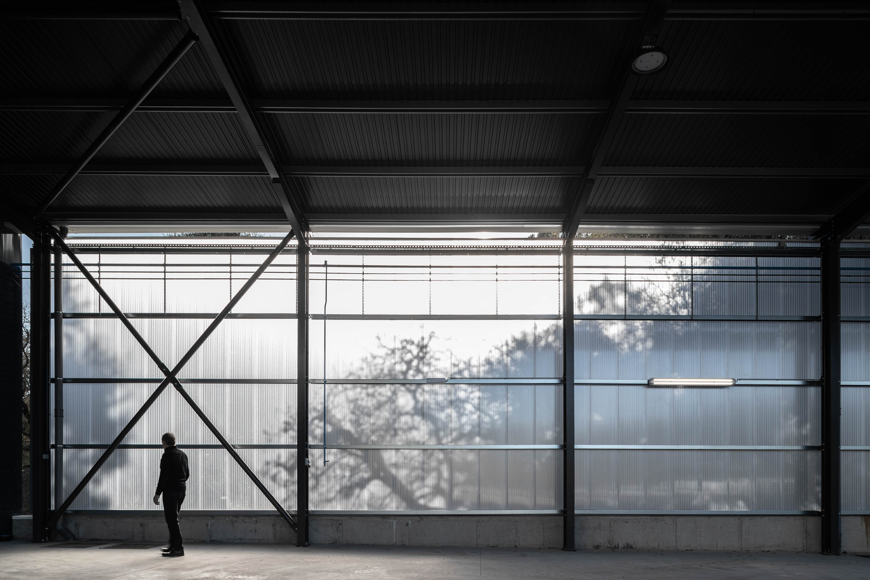 Edificio Industrial Prf Do Atelier Impare Arquitectura Com Fotog do fotografo Ivo Tavares Studio