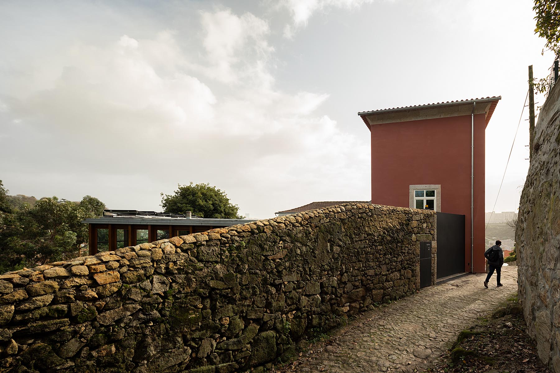 Casa no Porto, Gólgota do Atelier Floret Arquitectura e fotografia de Ivo Tavares Studio