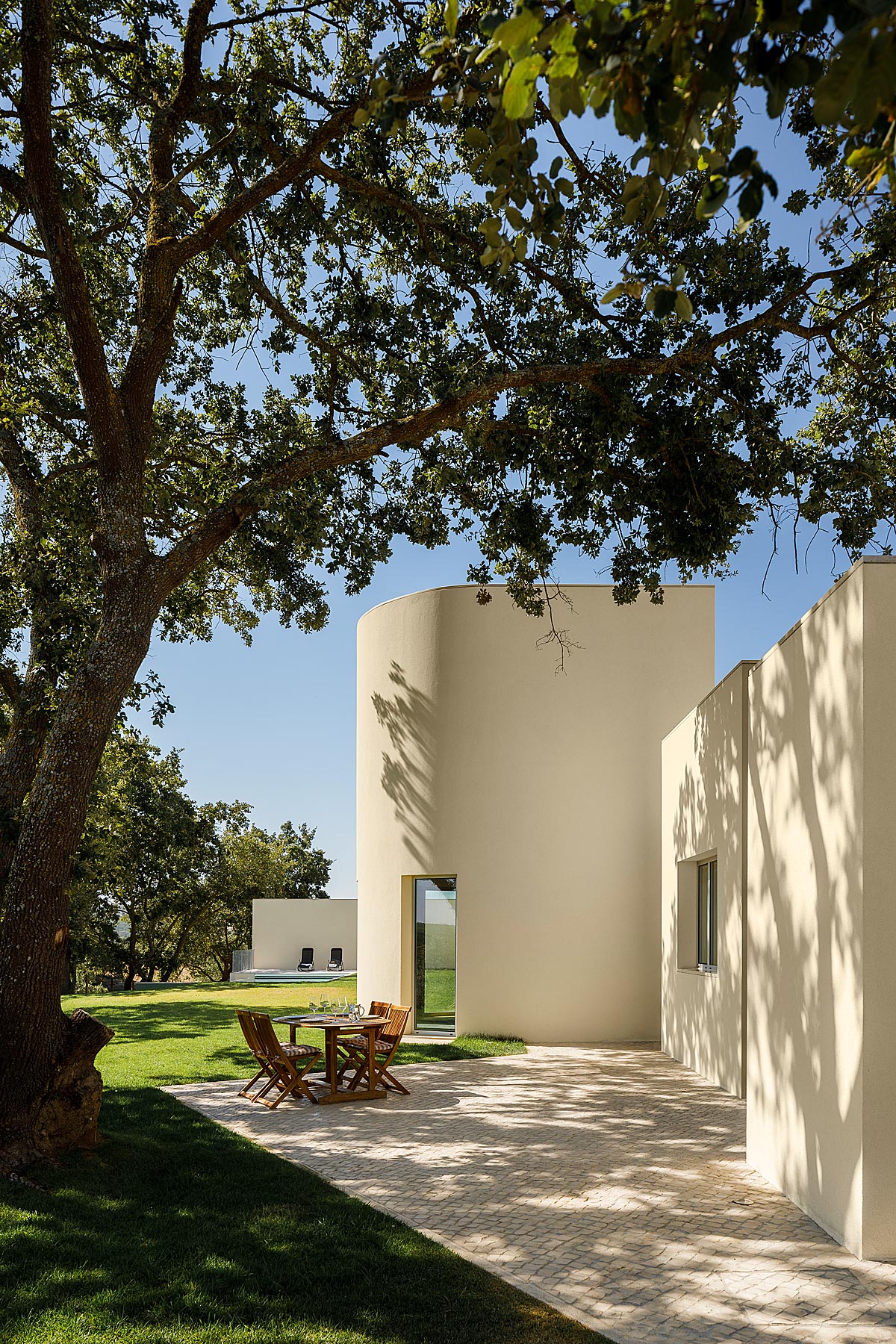 Casa em Santarém do atelier dp arquitecto e fotografia de Arquitectura Ivo Tavares Studio