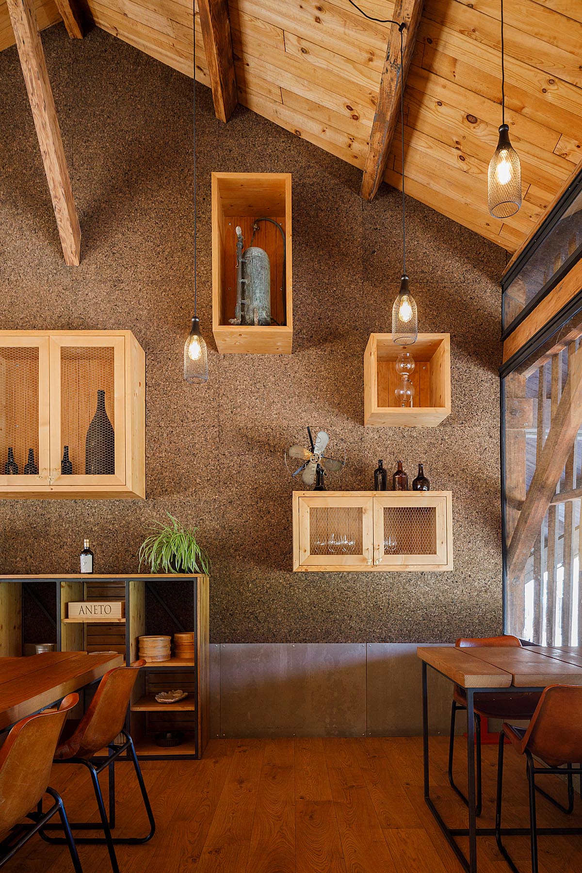 Aneto & Table restaurante na Regua, Lamego do atelier Just an Ar