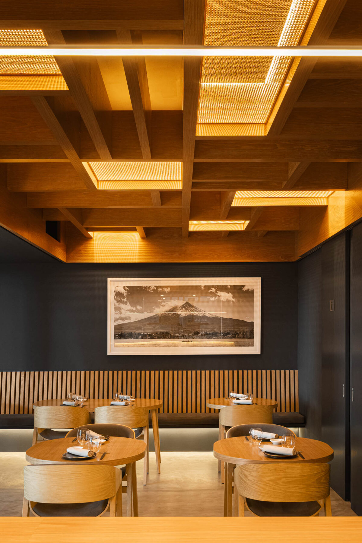 Restaurante Fuji nos Açores com Arquitectura Sequeira Dias Arqu