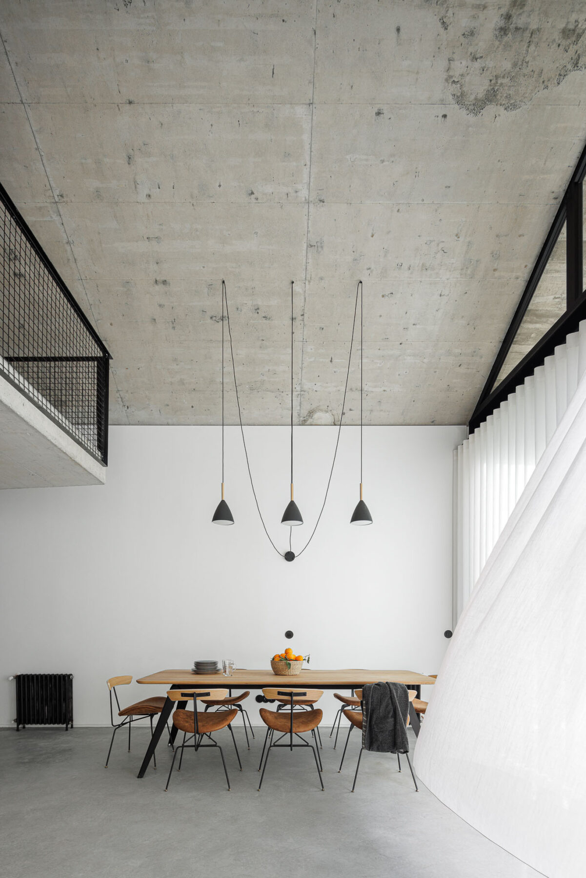Casa na Mora na Guarda com Arquitectura Filipe Pina Arquitectura