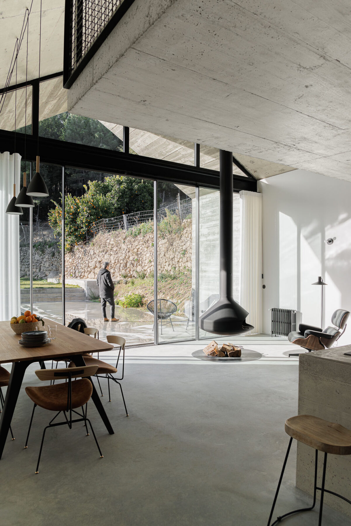 Casa na Mora na Guarda com Arquitectura Filipe Pina Arquitectura