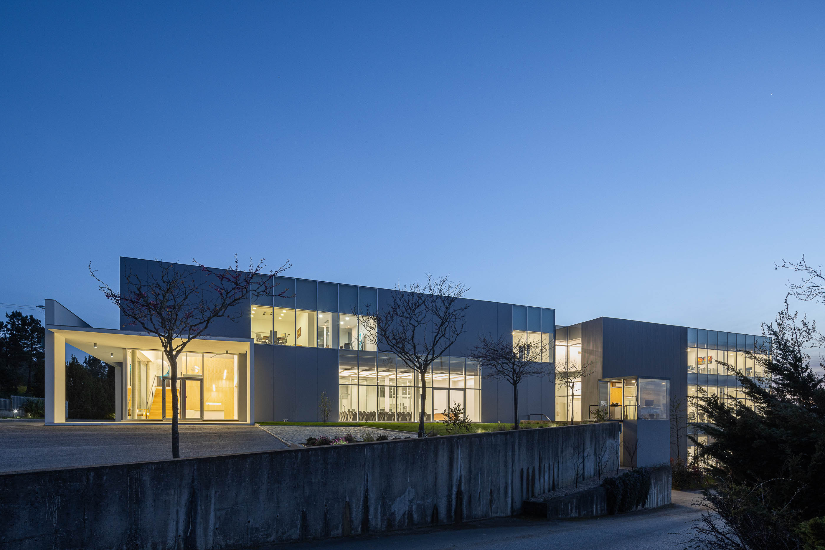 PRF, Gás, Tecnologia e Construção do atelier Impare Arquitetu