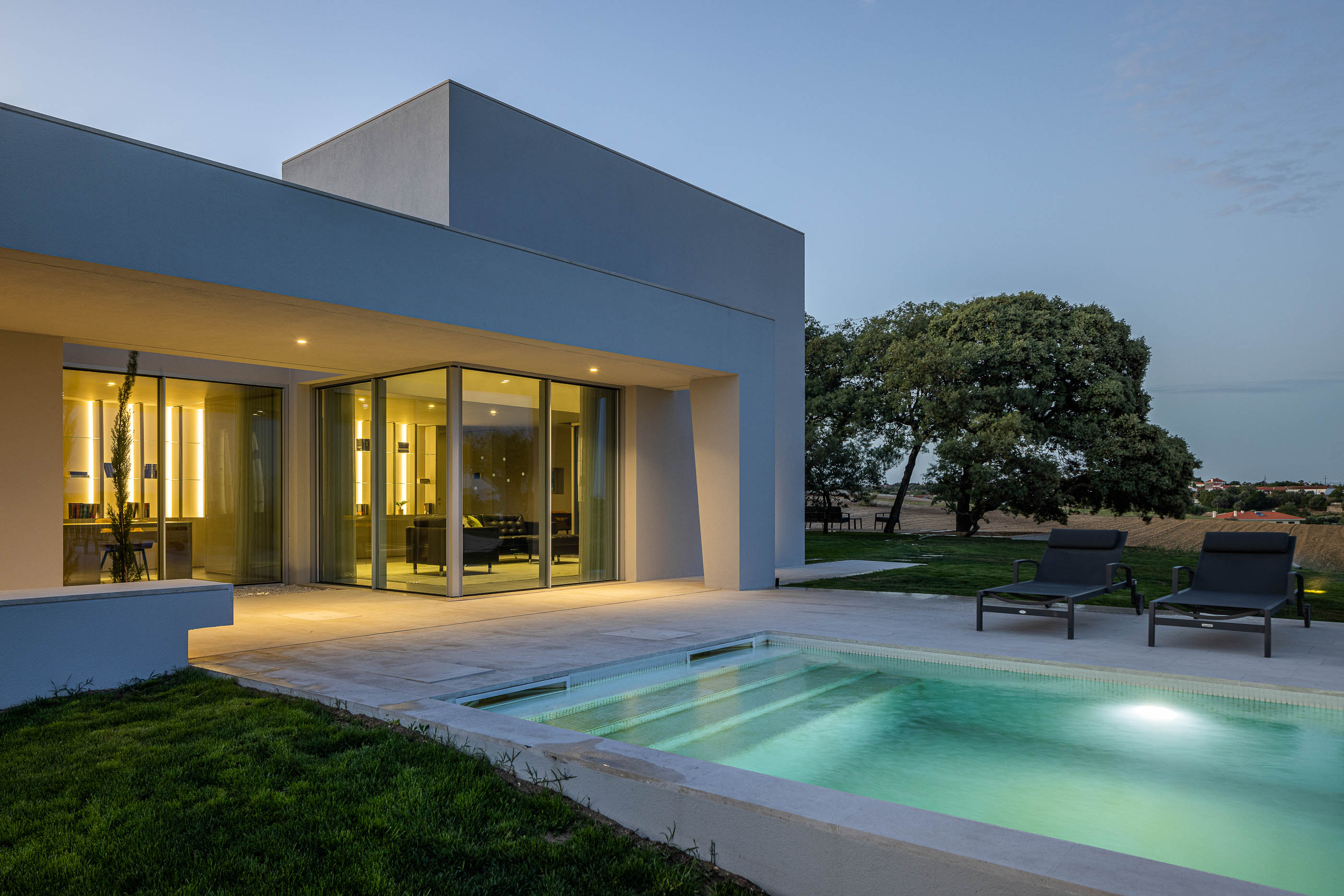 Casa na Romeira arquitectura DP Arquitectos e fotografia Ivo Tav