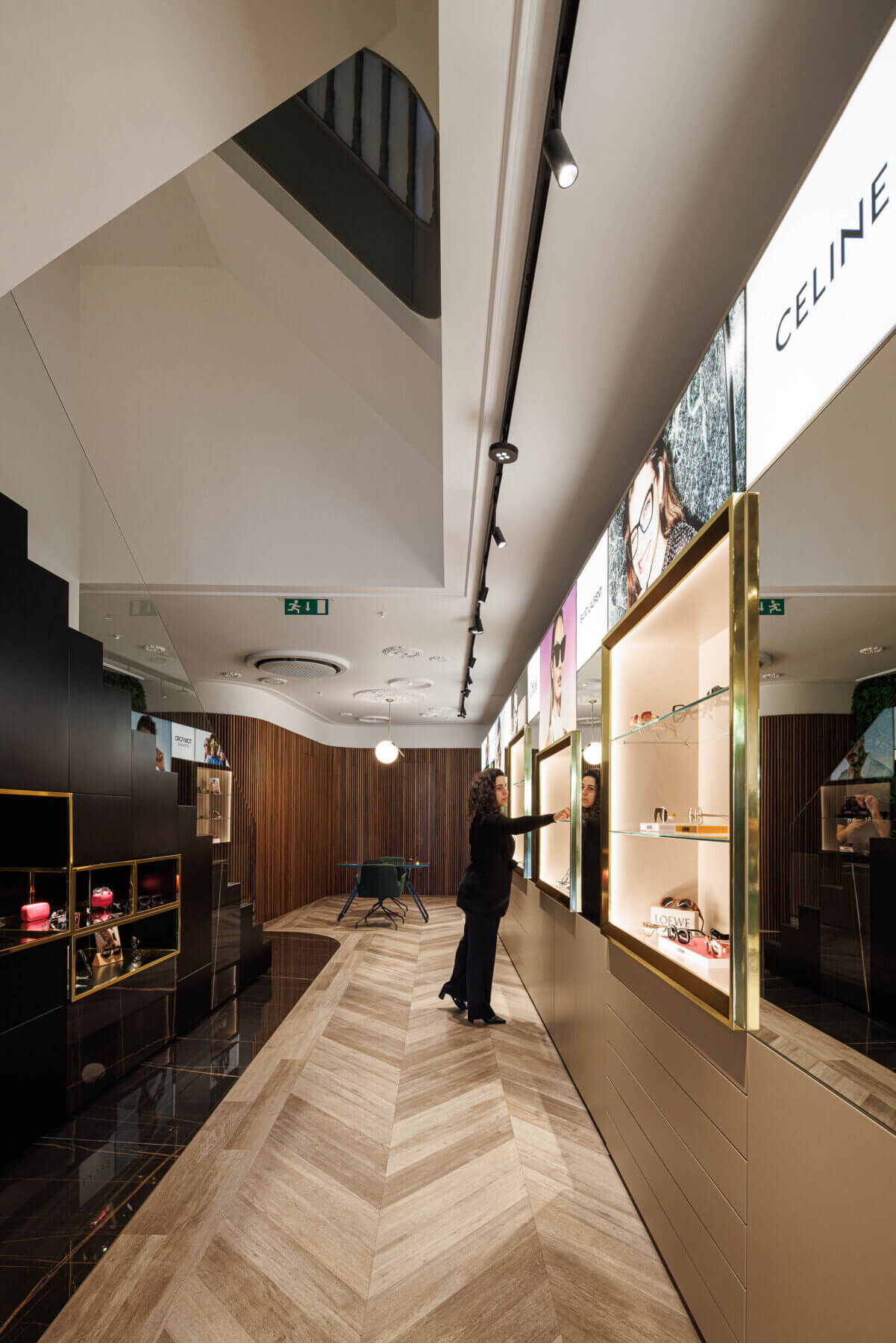 Jorge Oculista Braga com arquitetura Inception Architects e fotografia Ivo Tavares