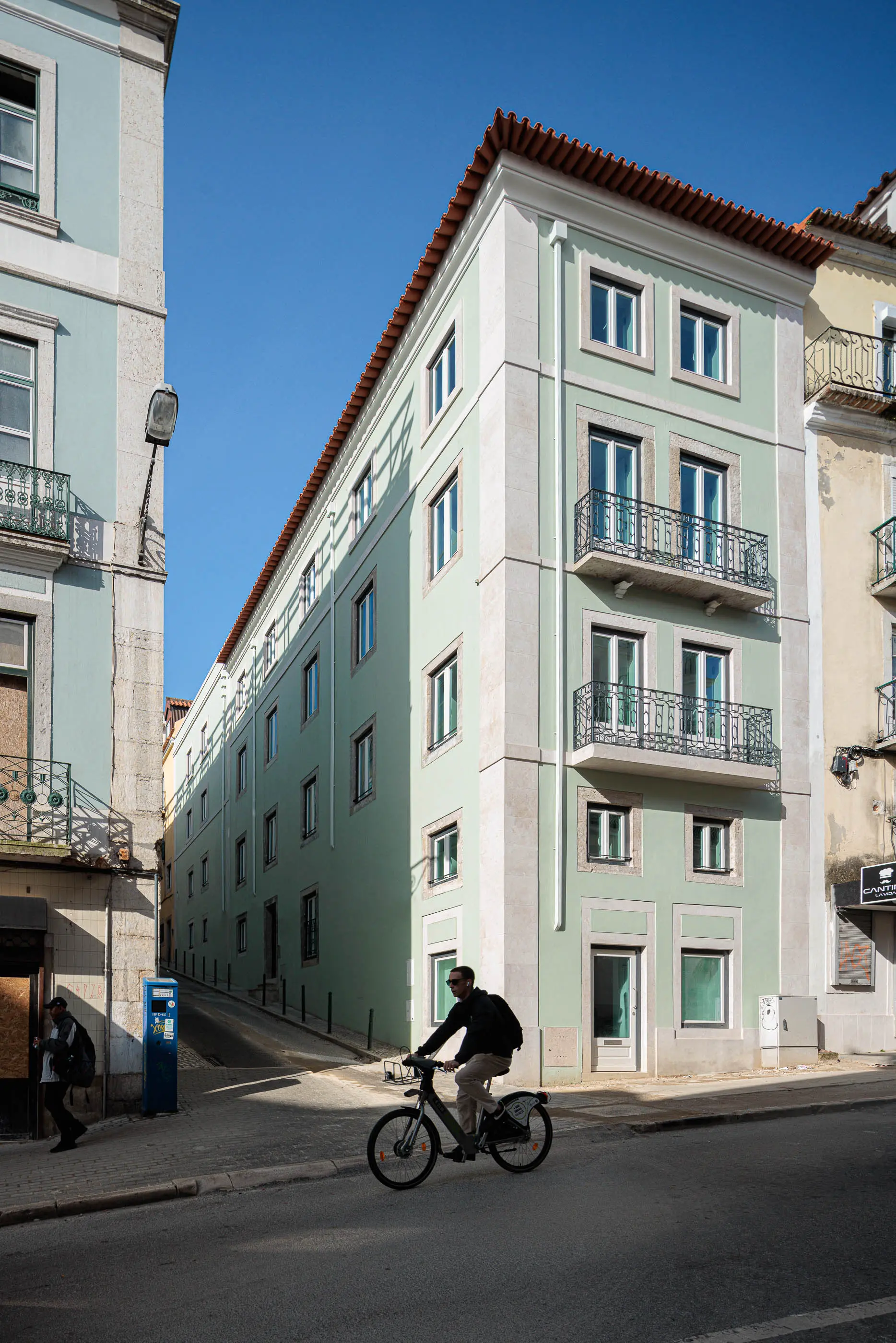 Rua dos Anjos de Pedro Carrilho Arquitectos e fotografia Ivo Tavares