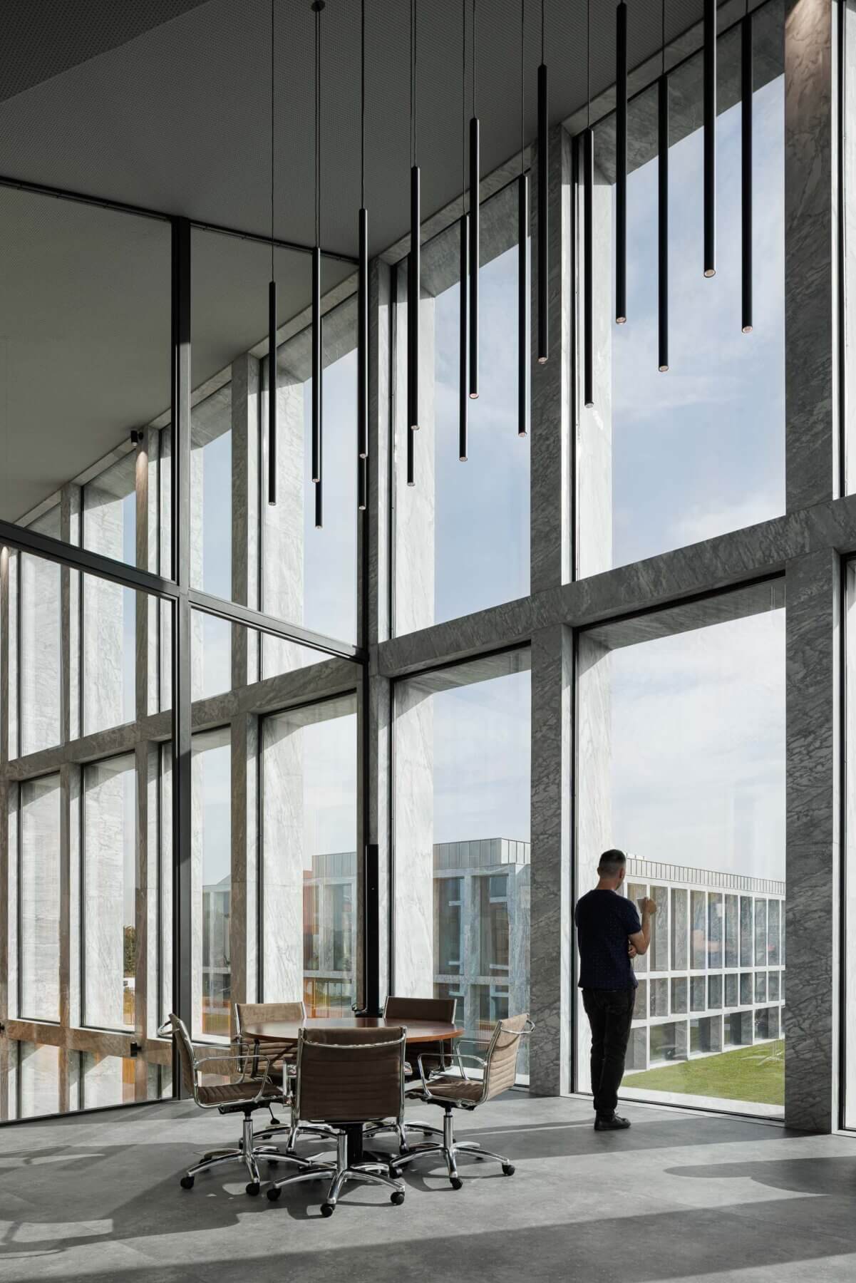 Escritorios Metyis arquitetura UNUM e fotografia Ivo Tavares