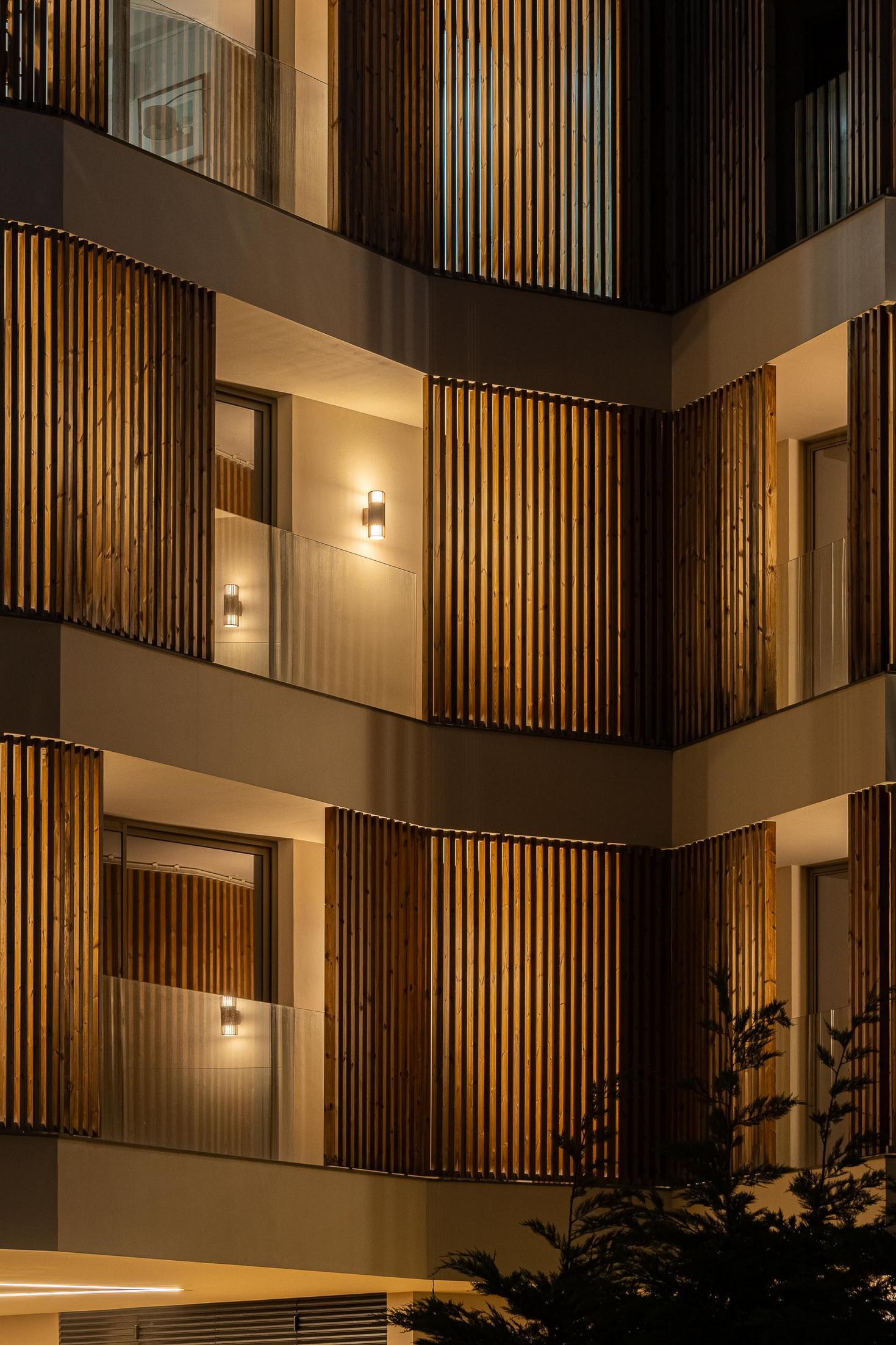 Edificio Ernesto do Canto arquitetura Box arquitectos e fotografia Ivo Tavares