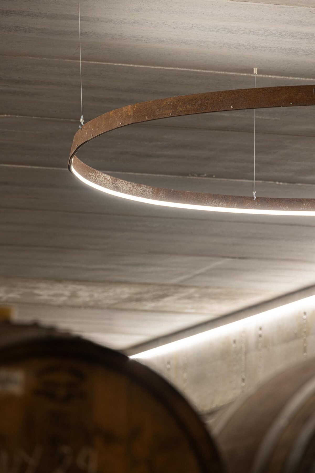 Adega Vinhos Borges . Borges Wine Cellar com arquitetura Em Paralelo e fotografia Ivo Tavares