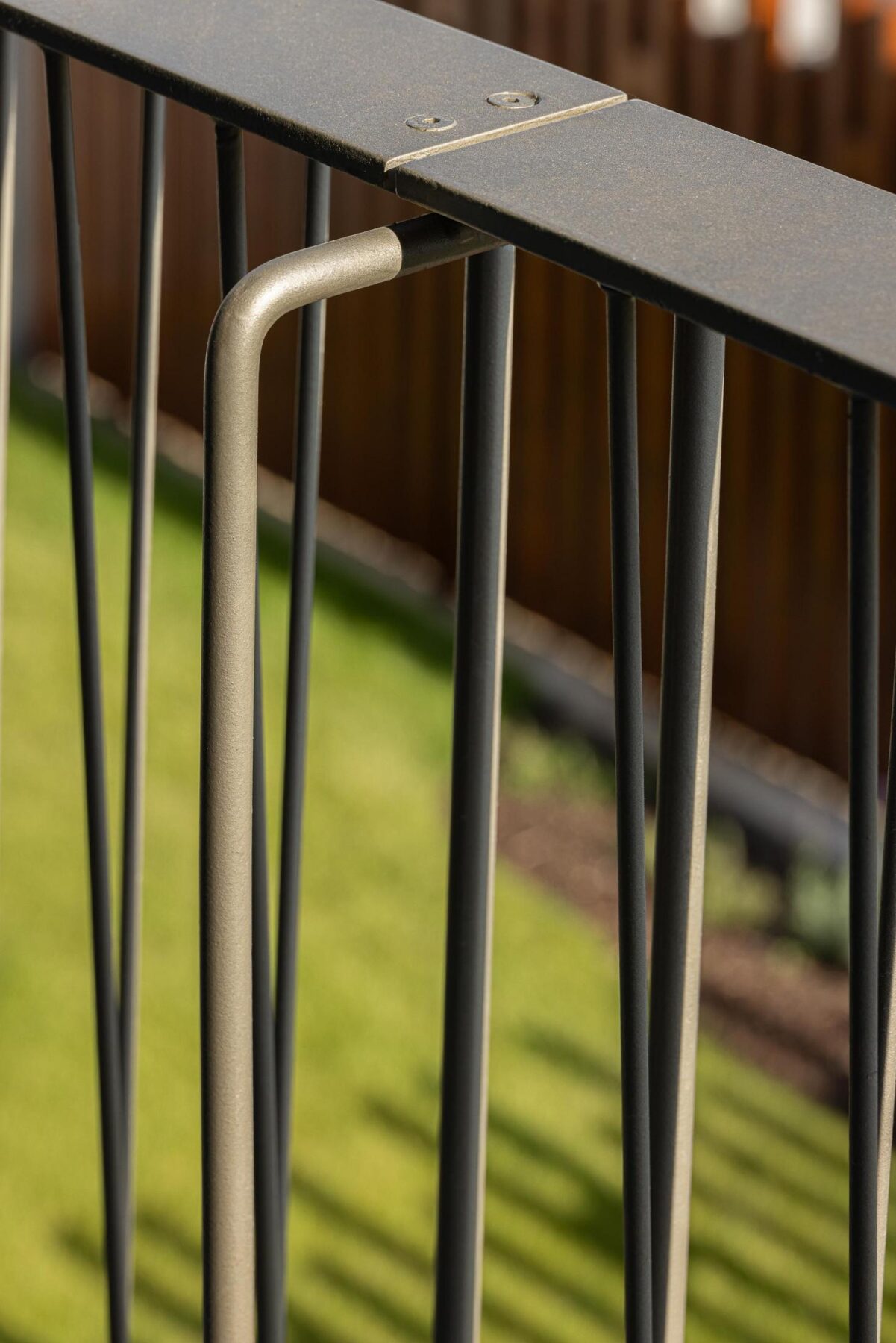 Exterior, varanda, metal, aço, jardim, iluminação natural, contemporâneo. — The Frame – Praia da Poça por ARX Portugal - Arquitectos, Boost Studio em Estoril