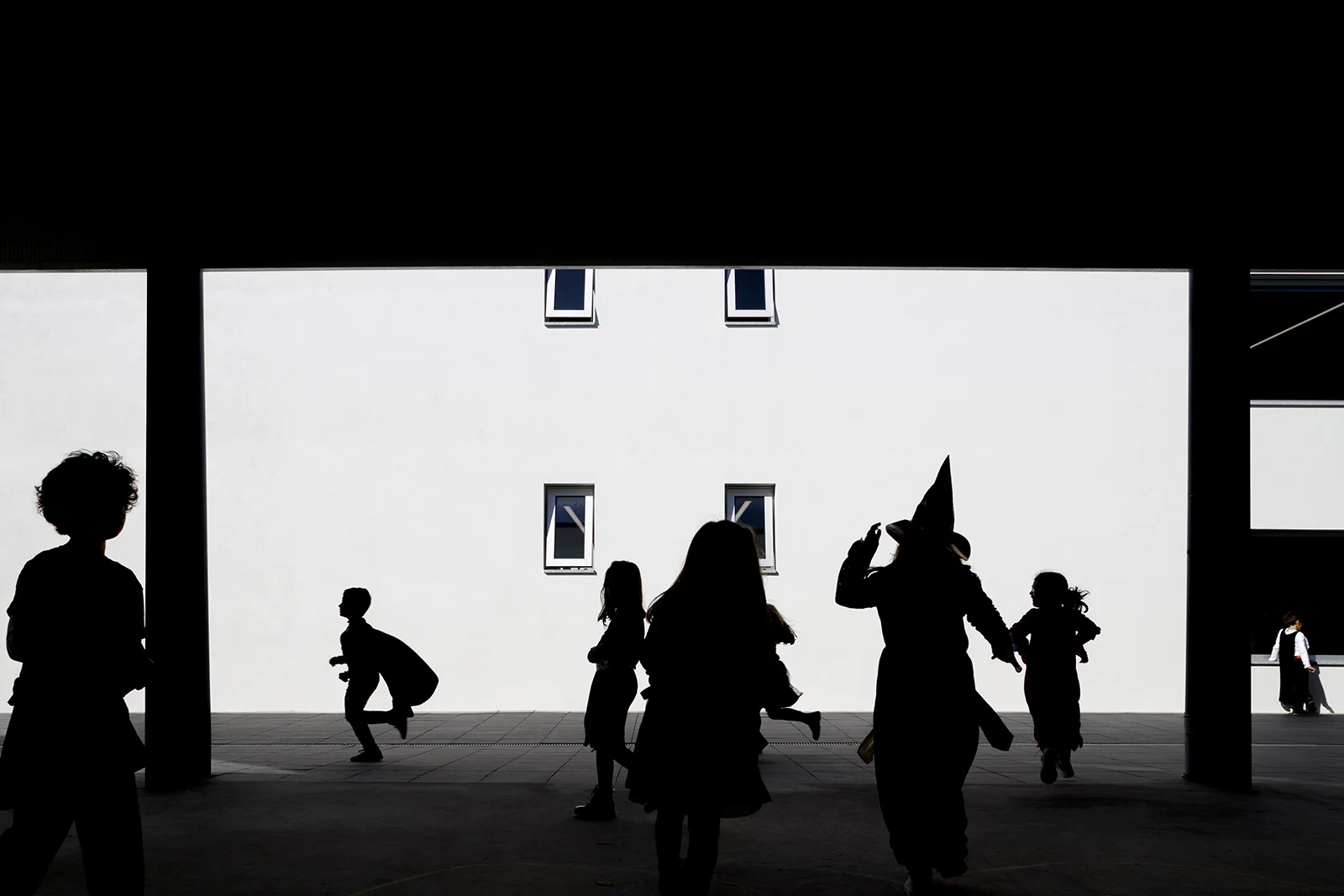 Escola Basica de São Bernardo em Aveiro do atelier de arquitectura Arte Tectónica do Arquitecto João Cassiano Santos e com fotografia de Arquitectura Ivo Tavares Studio