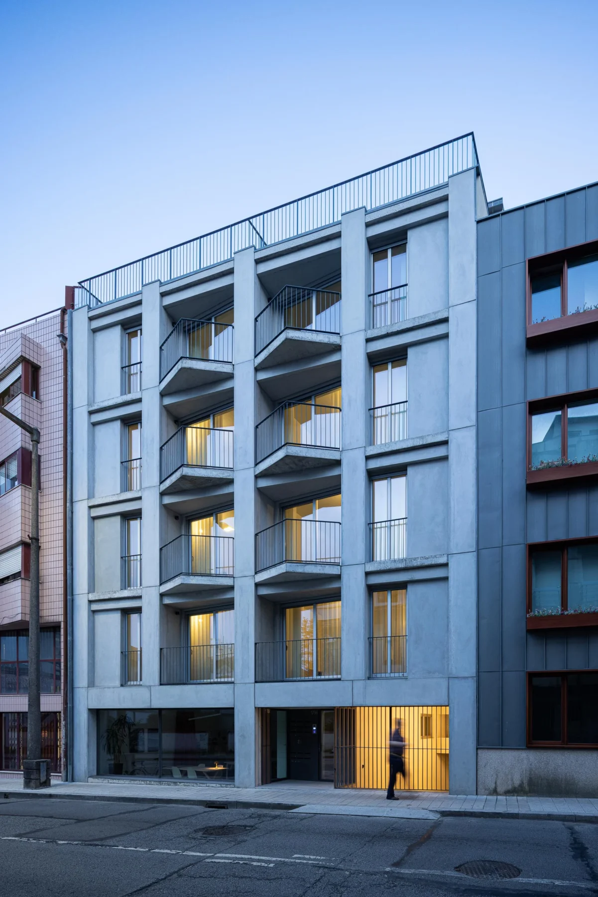 Costa Cabral Building — ENTRETEMPOS, ATA - Atelier Tiago Antero em Porto | Fotografia de Arquitetura Ivo Tavares