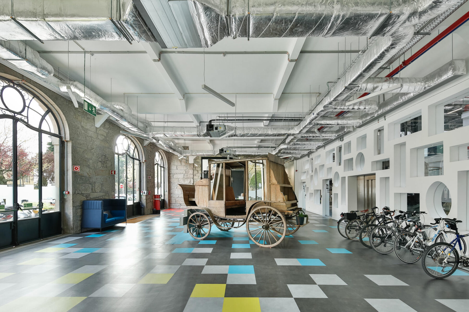 Reportagem Fotografia De Arquitectura Portuguesa Fotografo Ivo Tavares Studio Escritorios Blip De Inception Architects.